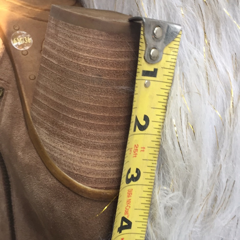 Lucky Brand size 6 booties tan/ creme - Picture 7 of 7
